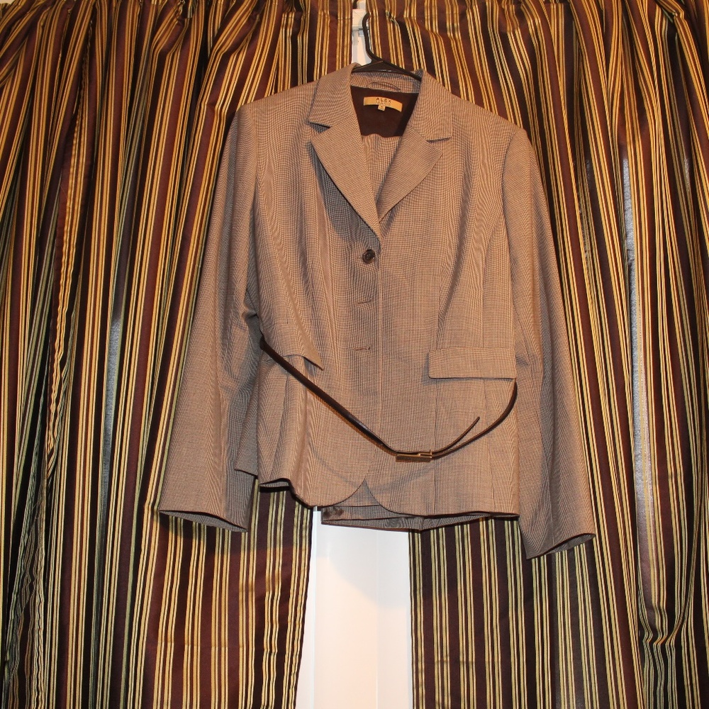 suit